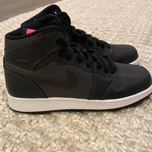 Black and Pink Air Jordan 1 Retro